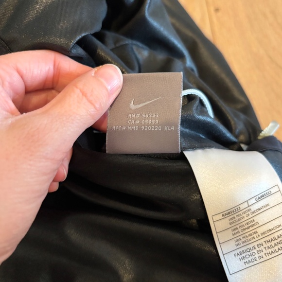 Nike Black Shiny / Matte Reversible Zip Up Jacket Women's Size XL - Picture 6 of 12